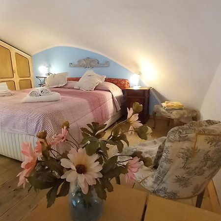 La Casa A Balconcino Apartment Гаета Екстериор снимка