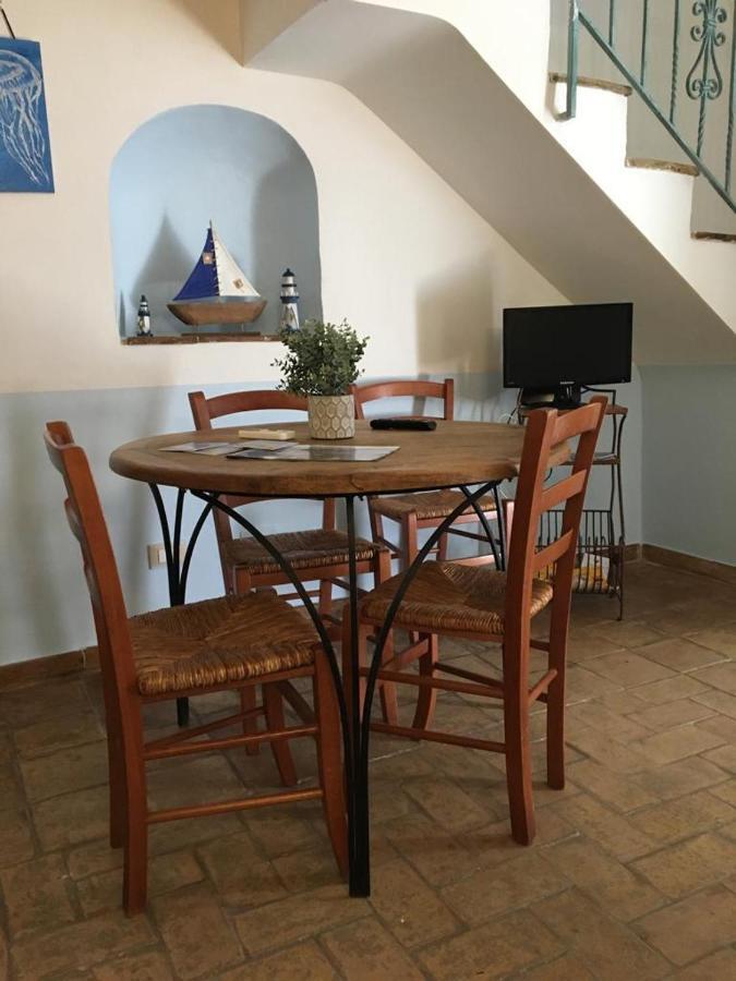 La Casa A Balconcino Apartment Гаета Екстериор снимка